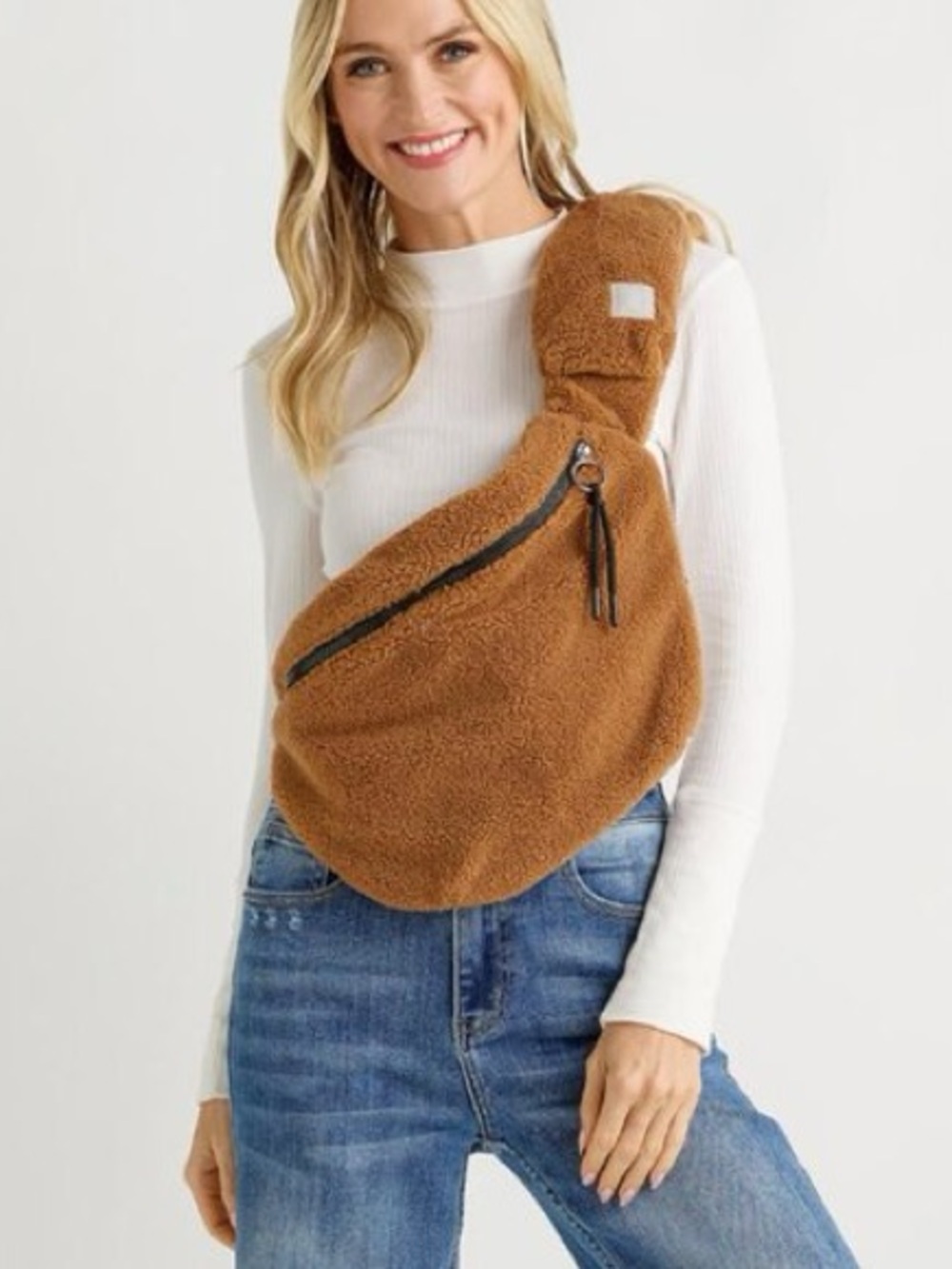 FREE PEOPLE | FP Movement Overacheiver Fleece Sling Bag in Coco Teddy | OS